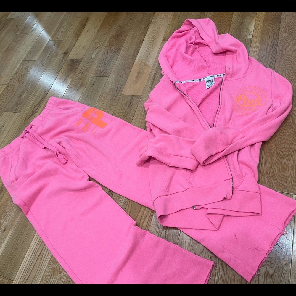 Comfy pink Victoria secret sweatsuit!💕